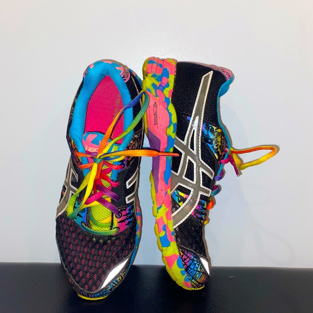 Asics gel-noosa tri 8 size 8 multicolored